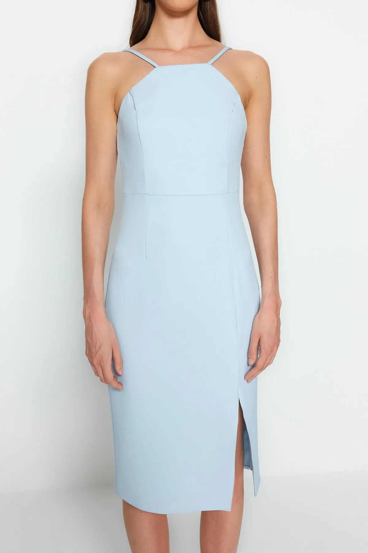 Trendyol Collection  Blaues Body-Wickelkleid mit Schlitz und Neckholder und gewebtem Midikleid TWOSS19BB0501