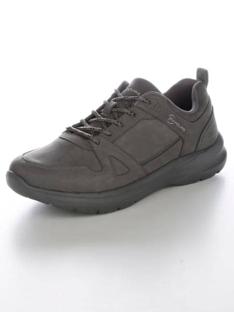 Sneaker mit praktischer Anziehlasche