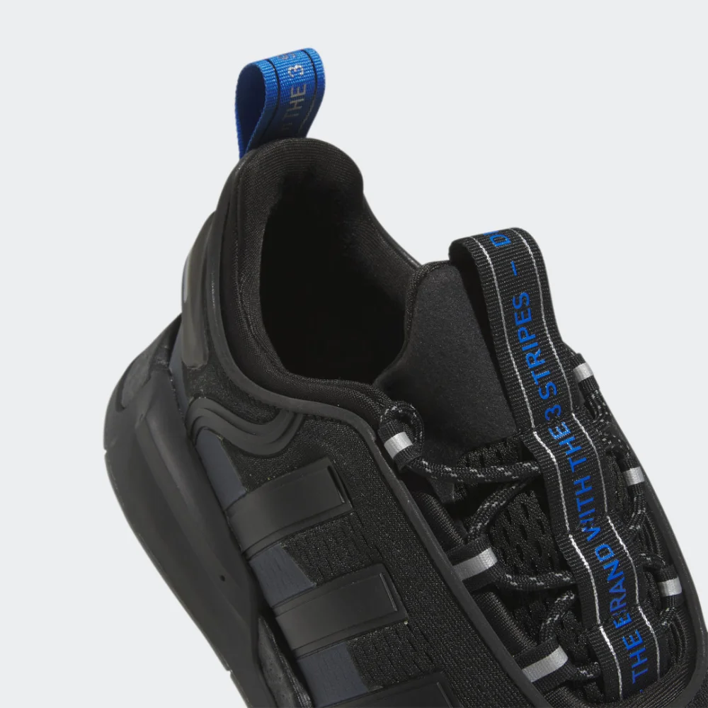 adidas NMD V3 HQ4447 / grau
