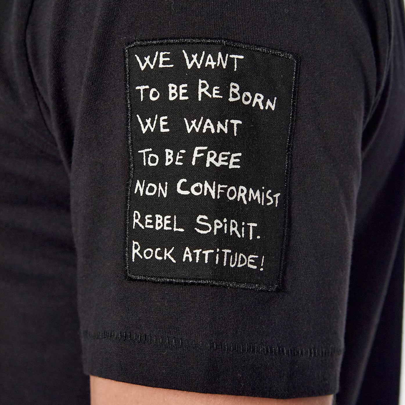 BECK   T-shirt noir tête de mort Homme en 100% coton