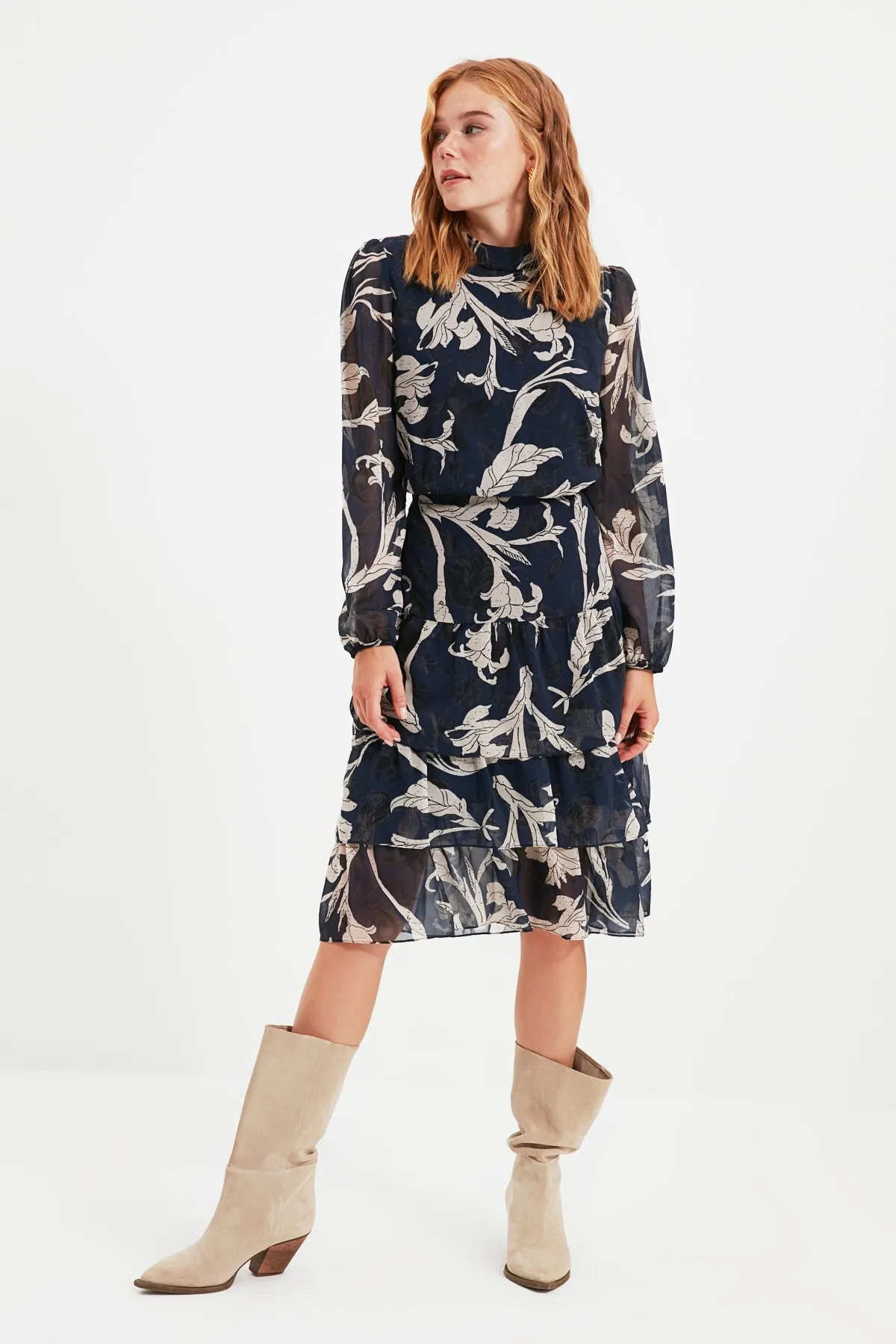 Trendyol Collection  Marineblaues Midi-Volantkleid mit Taillenöffnung und Stehkragen, gefüttert, gewebtes Kleid TWOAW21EL0354