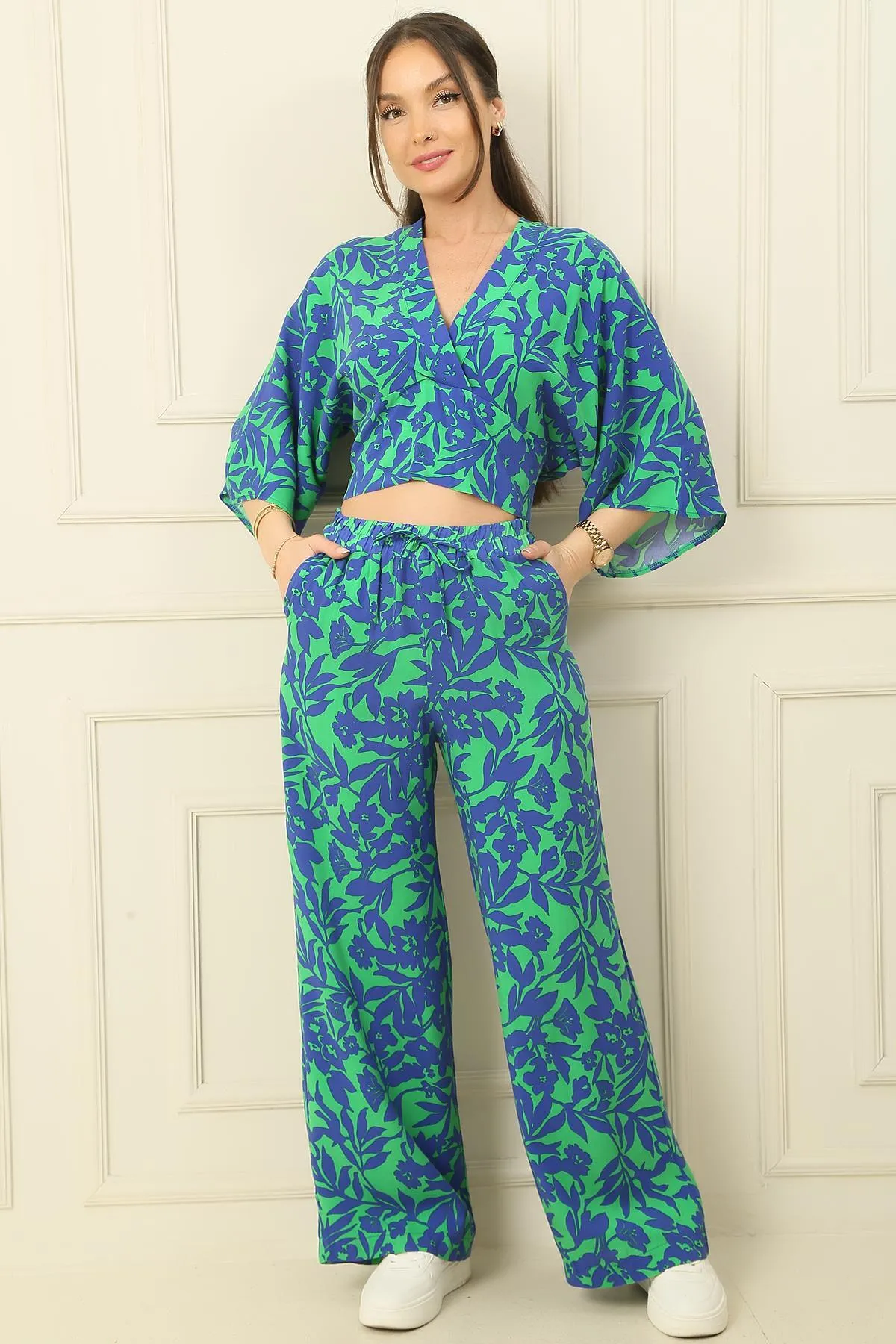 By Saygı  Vorne und hinten V-Ausschnitt, Fledermausärmel, Bluse, elastische Taille, Tasche, Palazzo-Hose, Blumenmuster, 2-teiliges Set