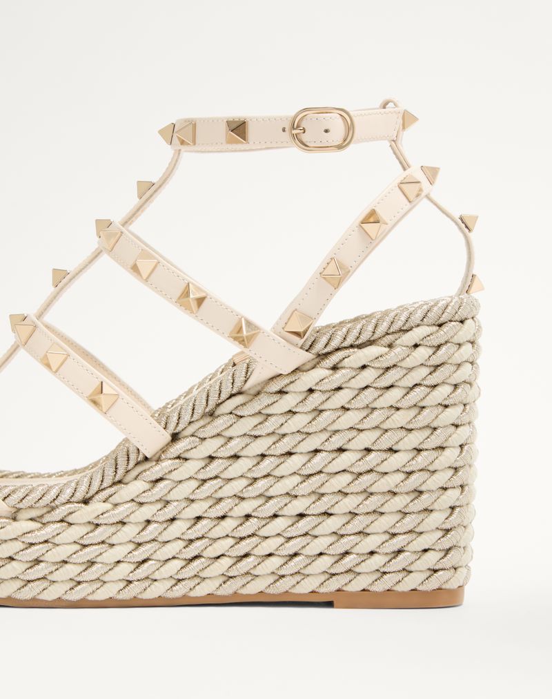 Sandália plataforma Rockstud em couro de bezerro com tiras de 95 mm