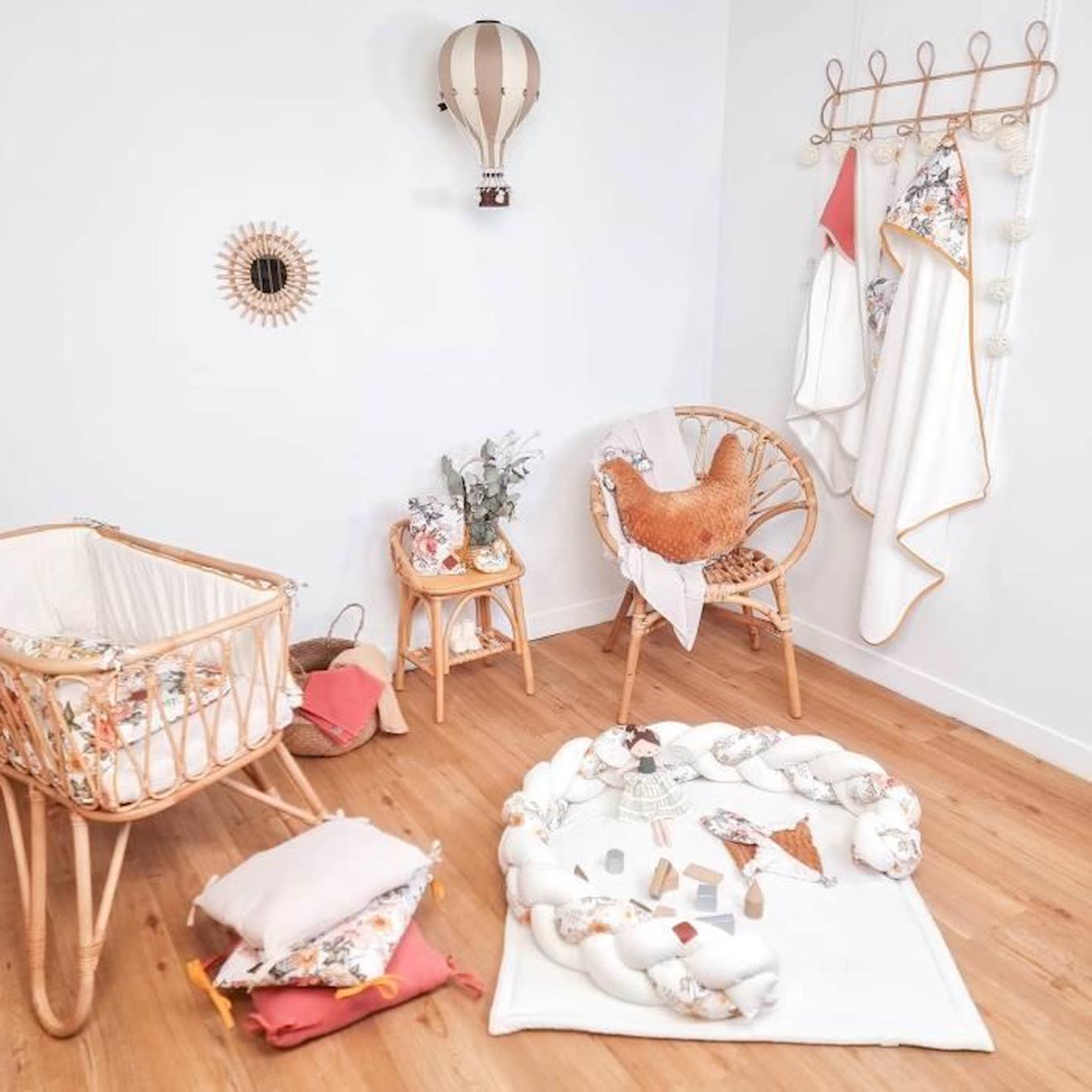 Petit coussin d'allaitement ergonomique + housse