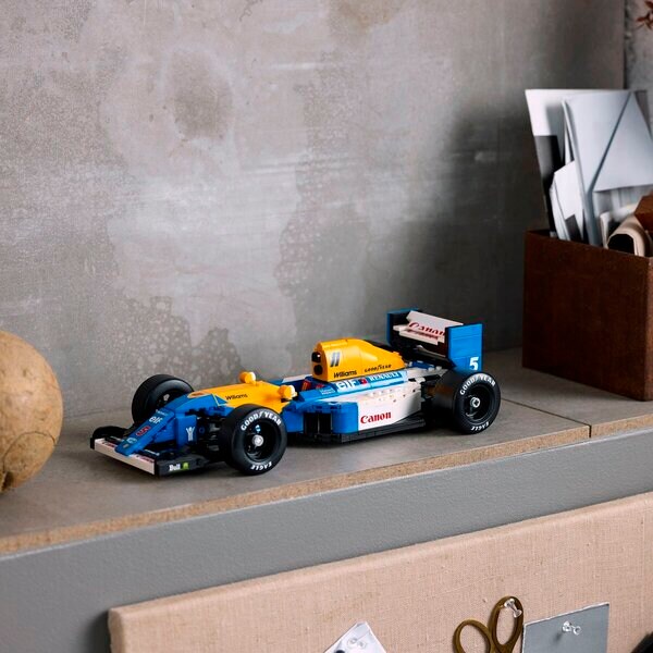 LEGO Icons 10353 Williams Racing FW14B and Nigel Mansell