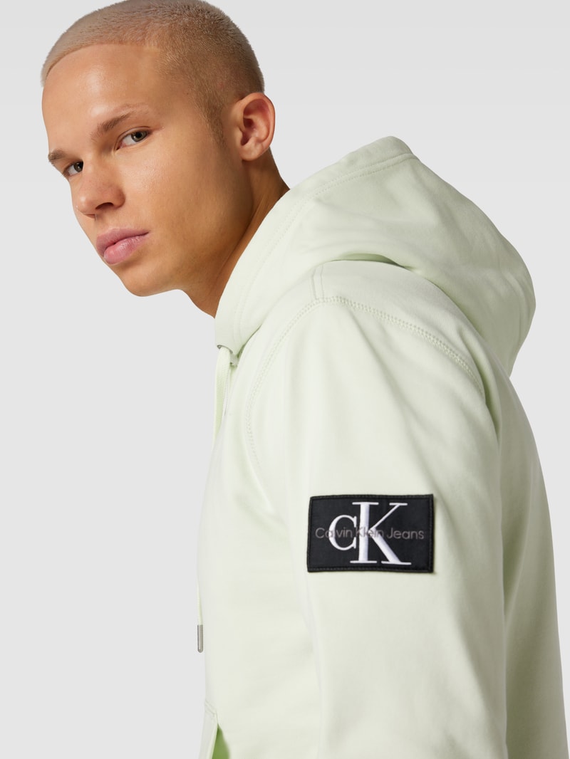 Hoodie mit Badge in mint