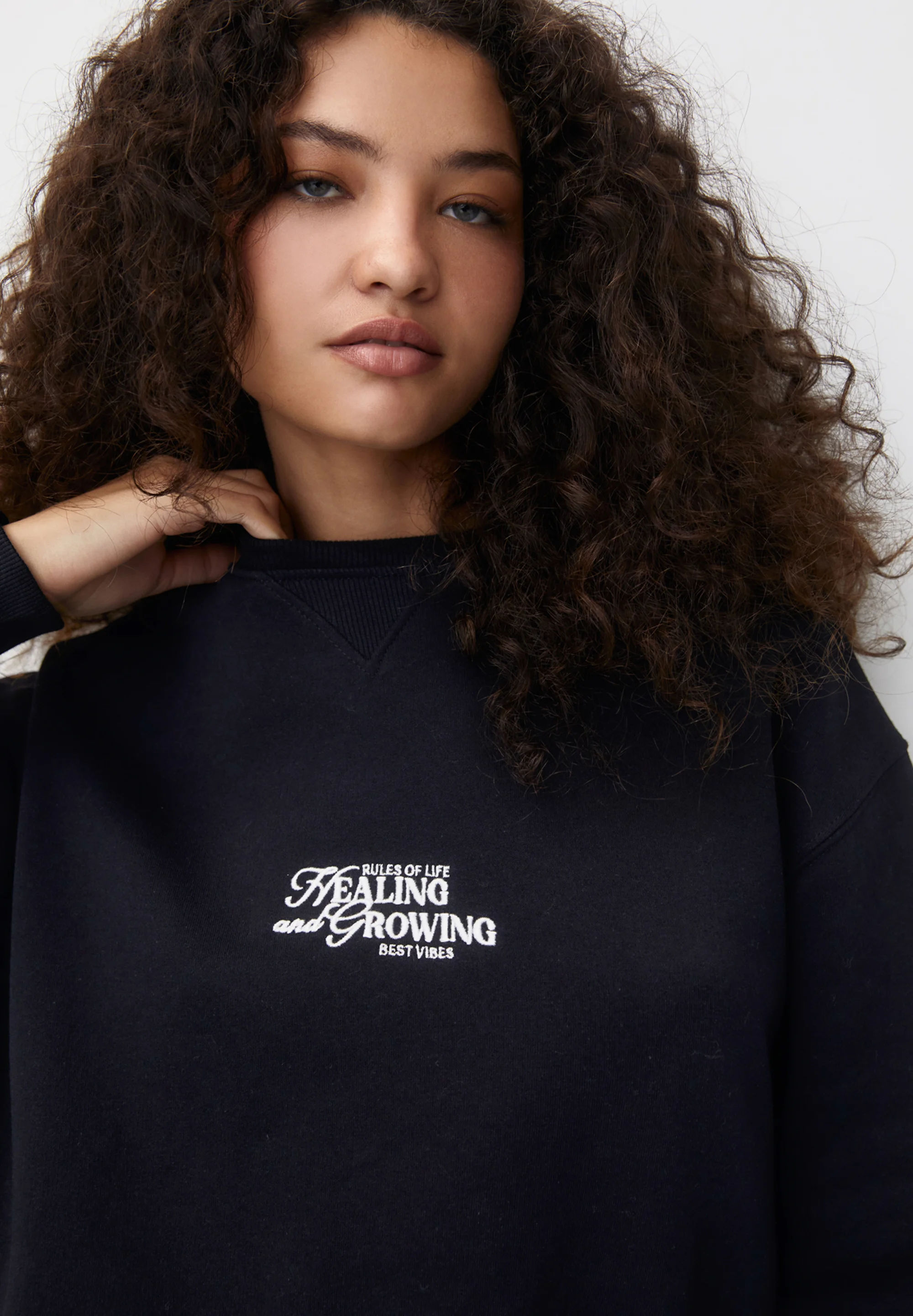 Sudadera PULL&BEAR BORDADA