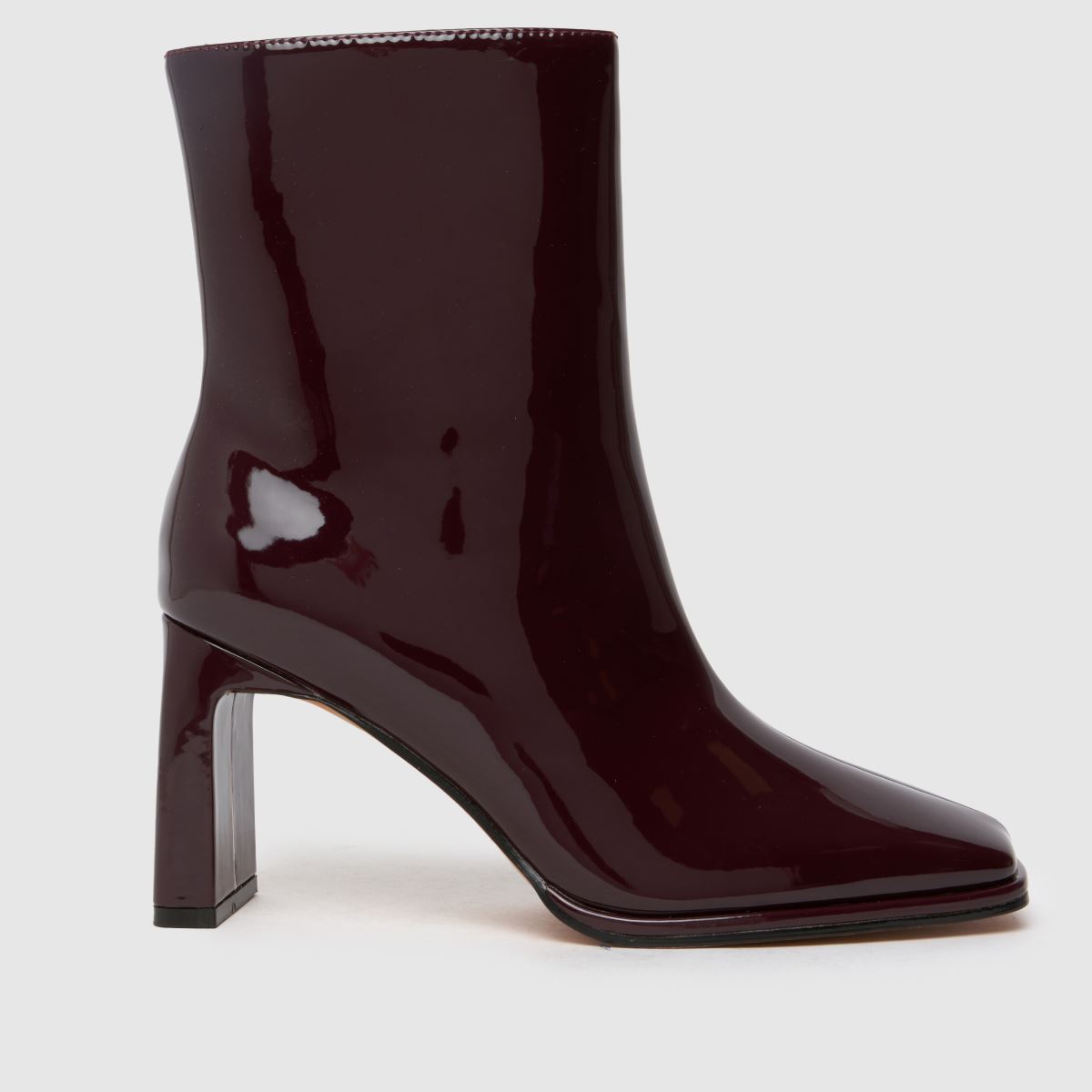 Schuh Becca – Vinröd stövlar med fyrkantig tå och klack