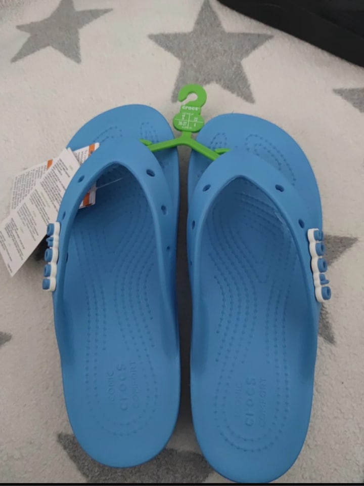 Crocs Zehentrenner in Hellblau günstig kaufen 36/37