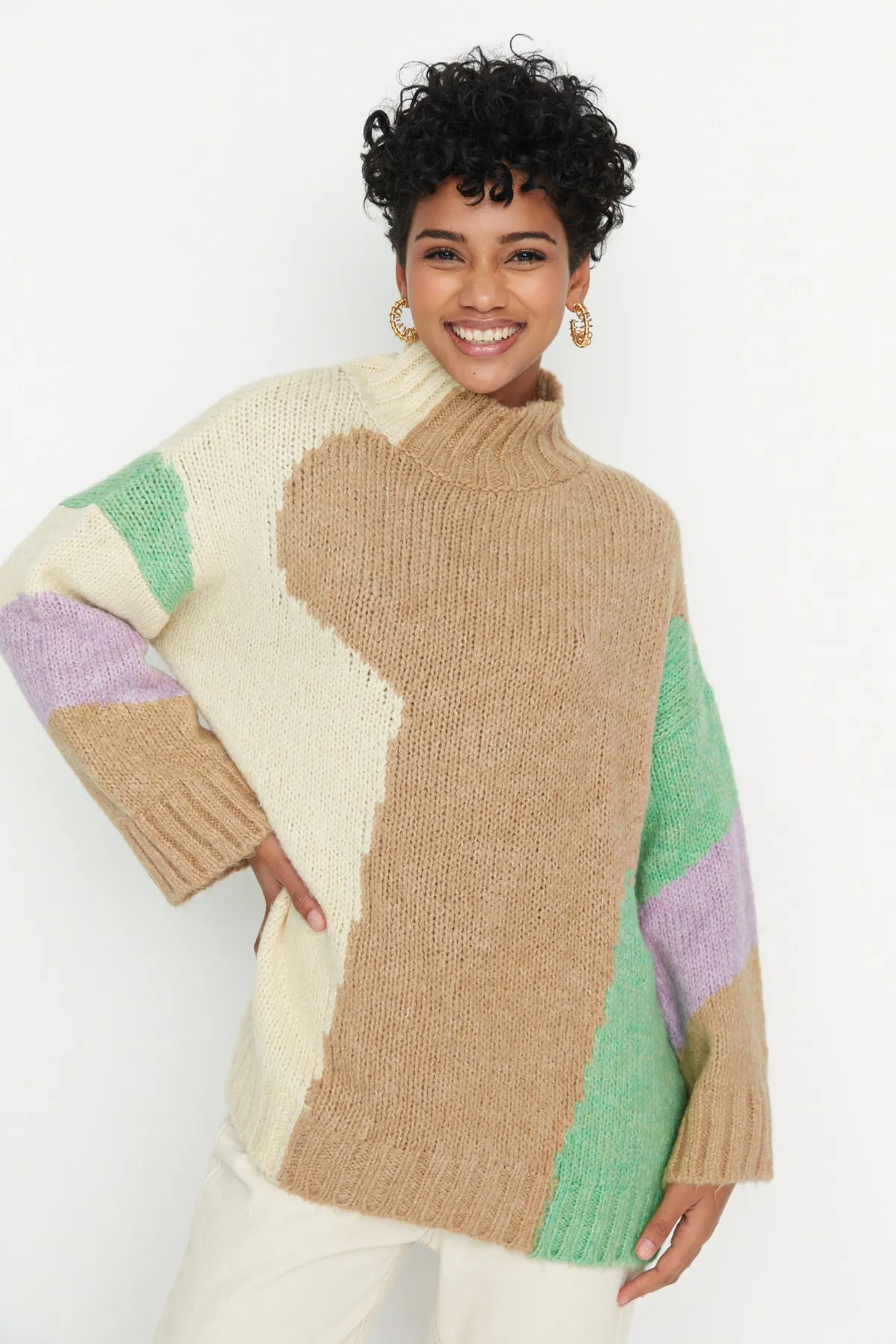 Trendyol Collection  Brauner, weich strukturierter Strickpullover mit Farbblockdesign TWOAW20XS0047