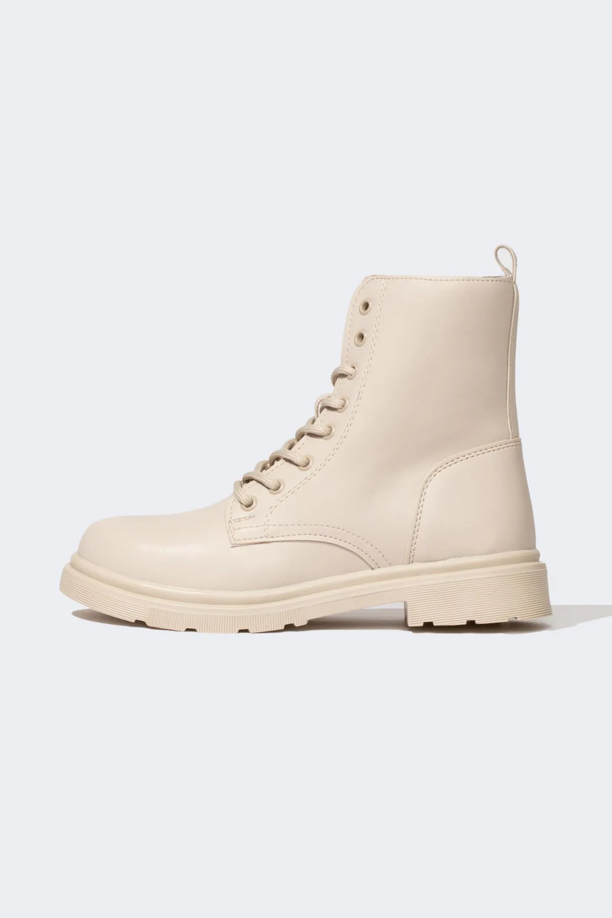 DeFacto  Mädchenstiefel aus Kunstleder mit Schnürung und Reißverschluss und hoher Sohle A7183a823wn