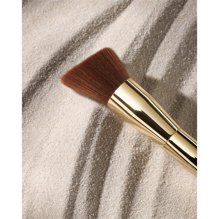 Cheek Brush