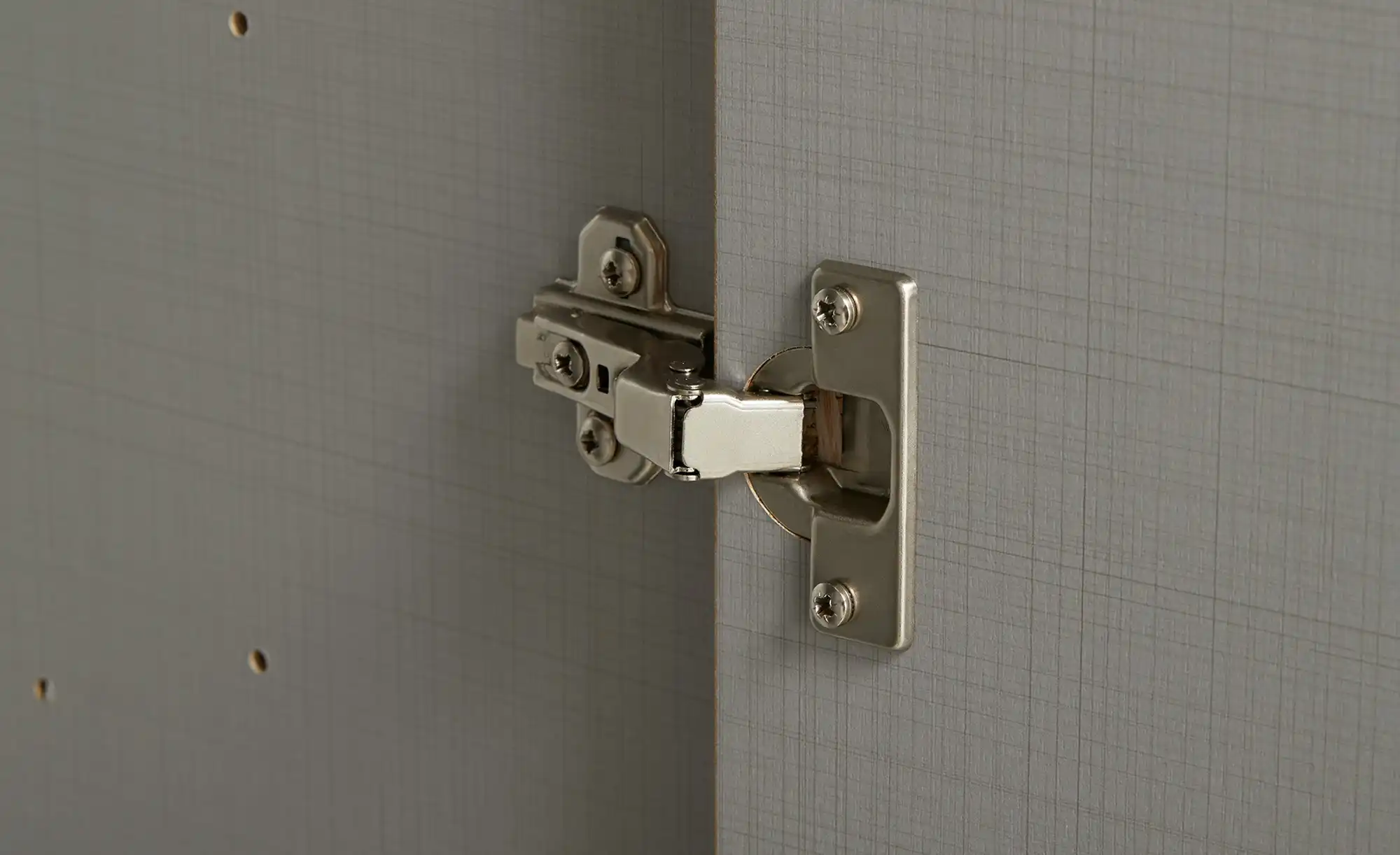Drehtürenschrank