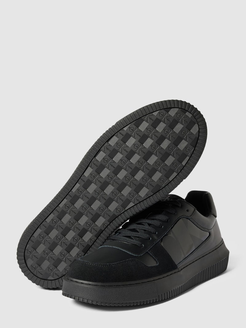 Sneaker aus echtem Leder in schwarz