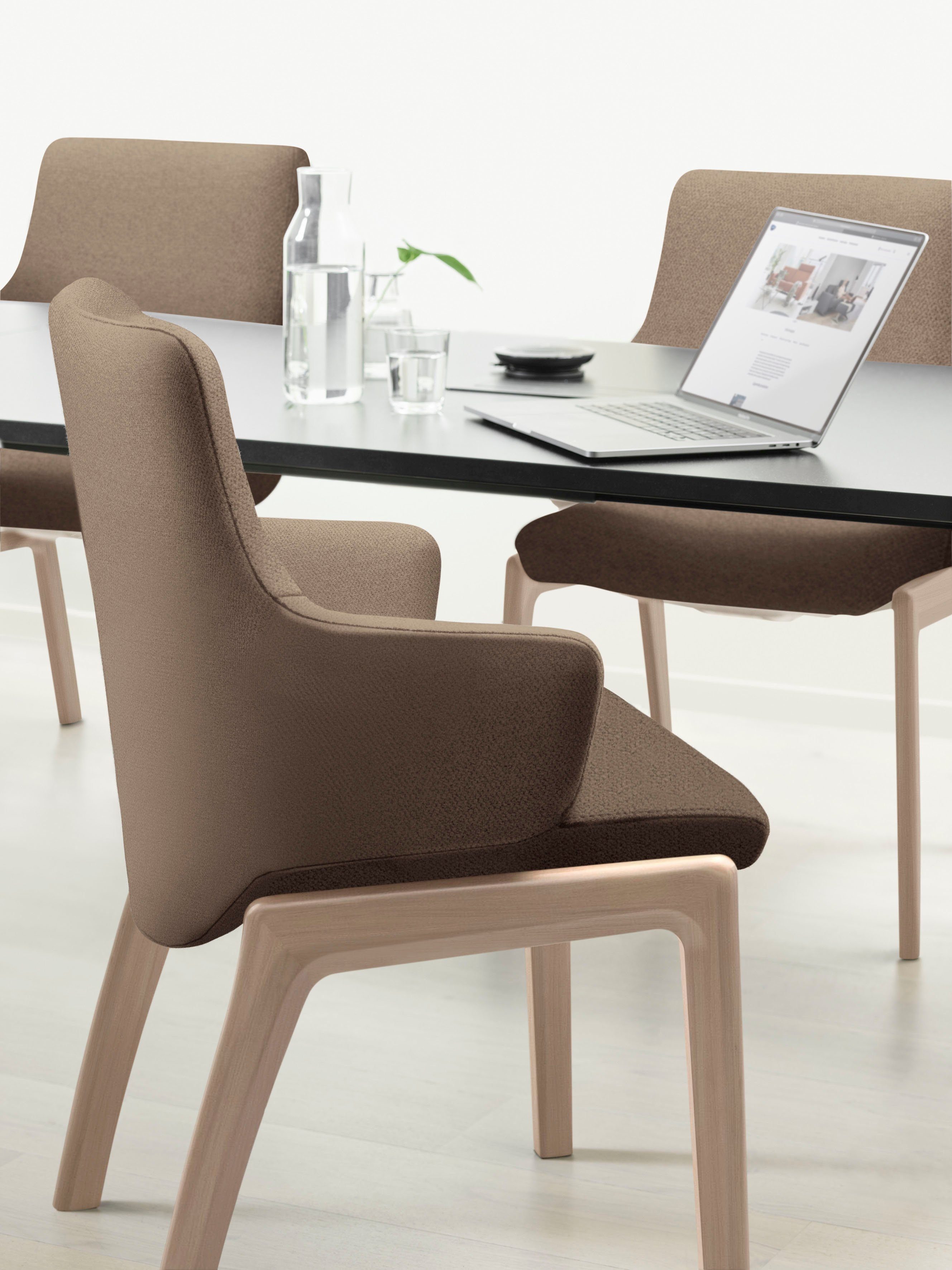 Stressless® Polsterstuhl Laurel, Low Back mit Armlehne, Größe L, mit abgerundeten Beinen in Eiche natur