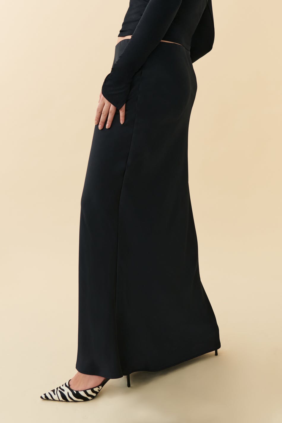 Low waist maxi skirt