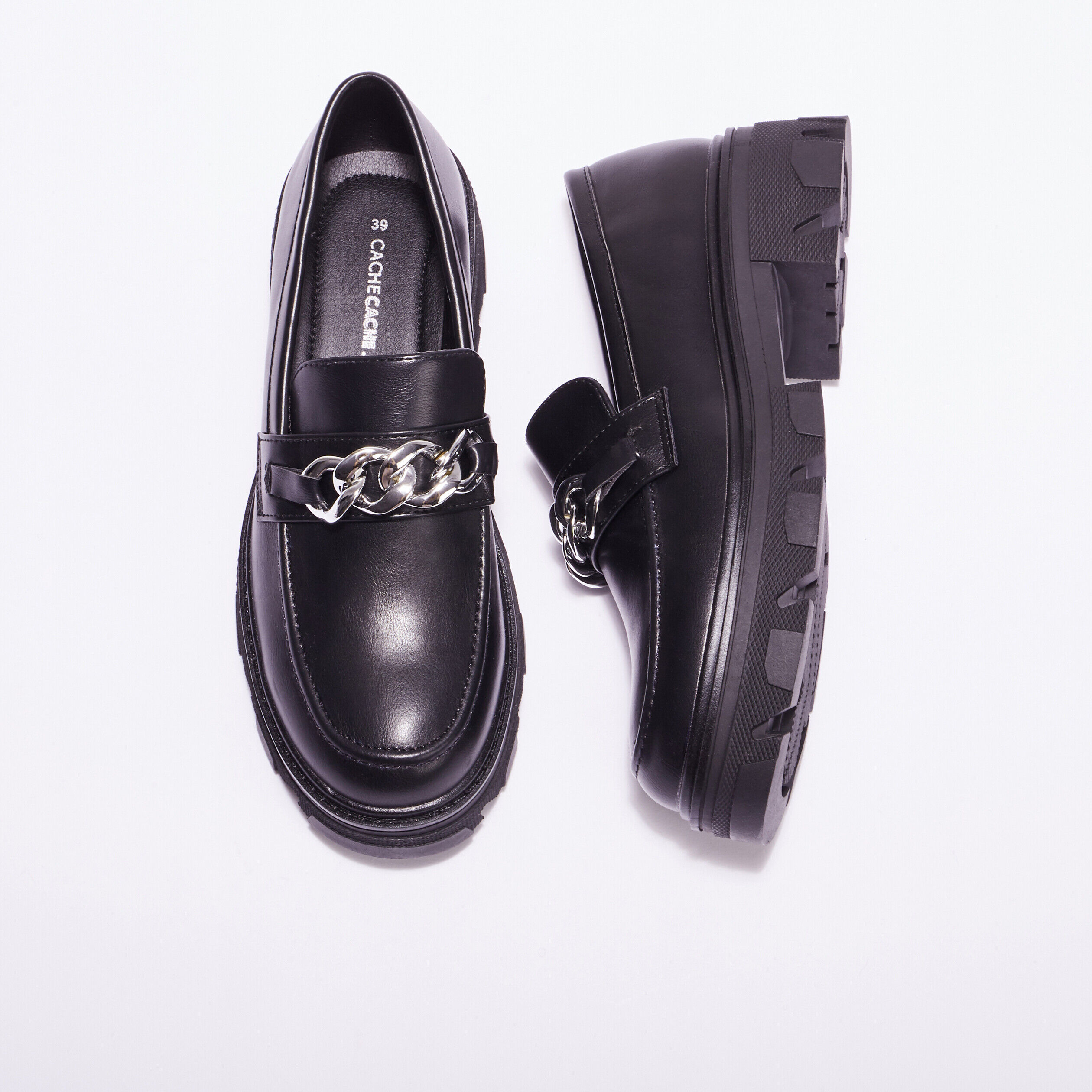 Mocassins crantés avec chaînes noir femme | Cache Cache