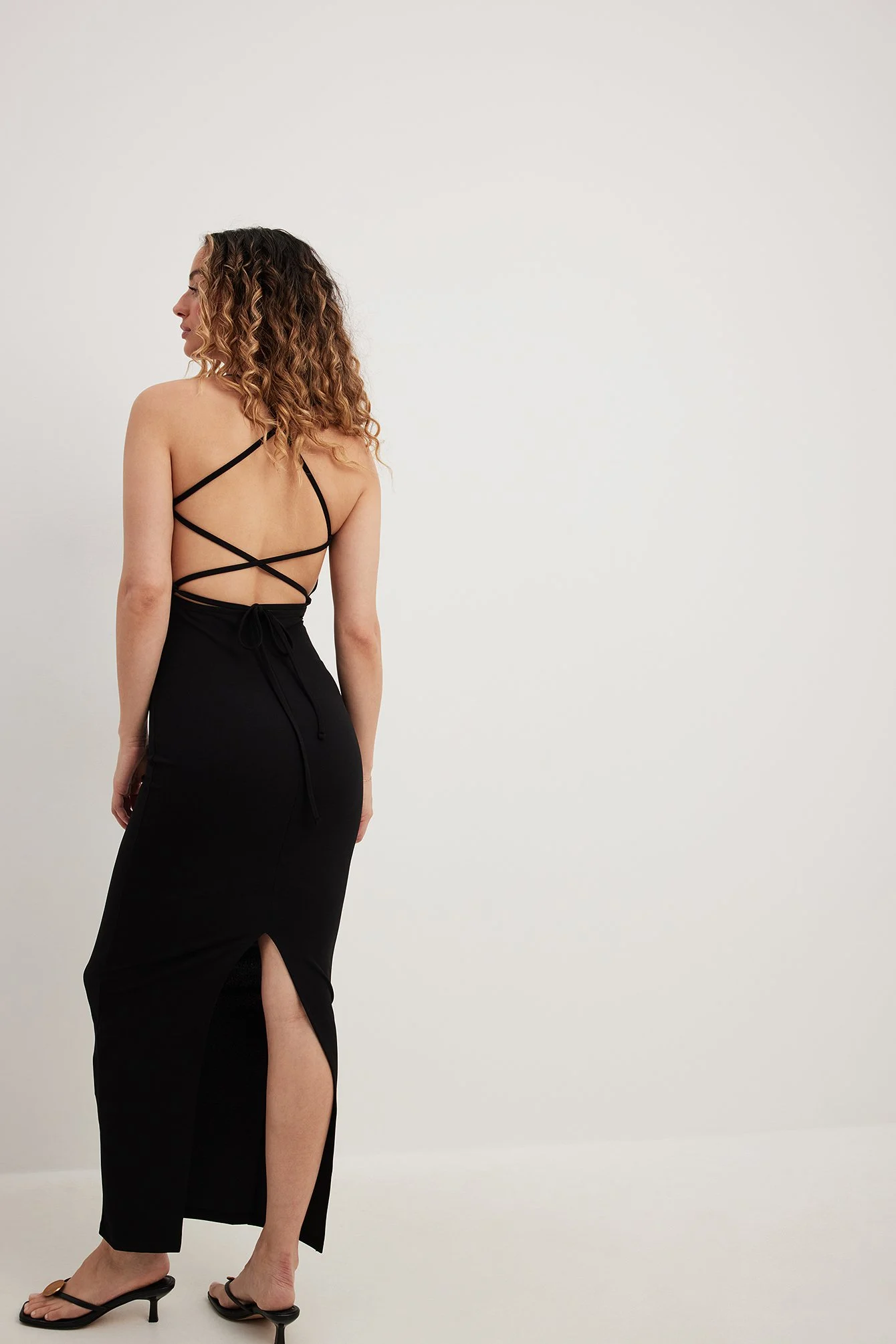 Maxikleid mit Rückendetail