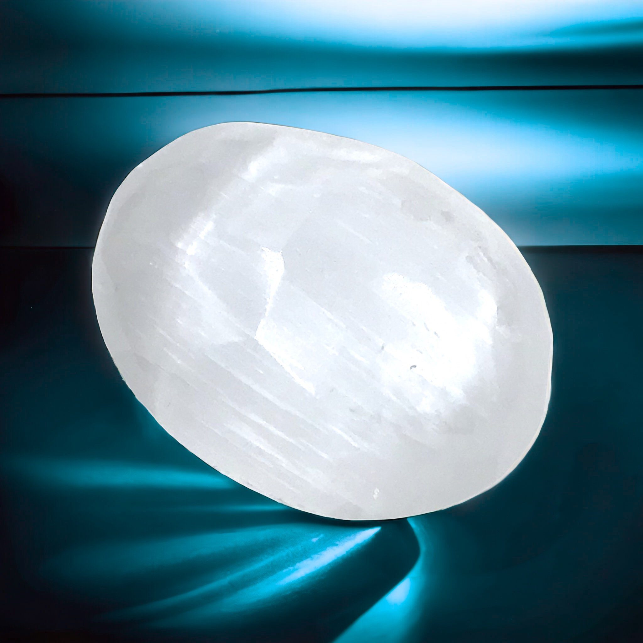 Steinfixx® Mineralstein Bauchiger Selenit Palmstein- Taschenstein in Top Qualität, (Selenit Palmstein, 1-St., 1 Stück), Selenit als Palmstein - Ihre Lichtquelle immer dabei