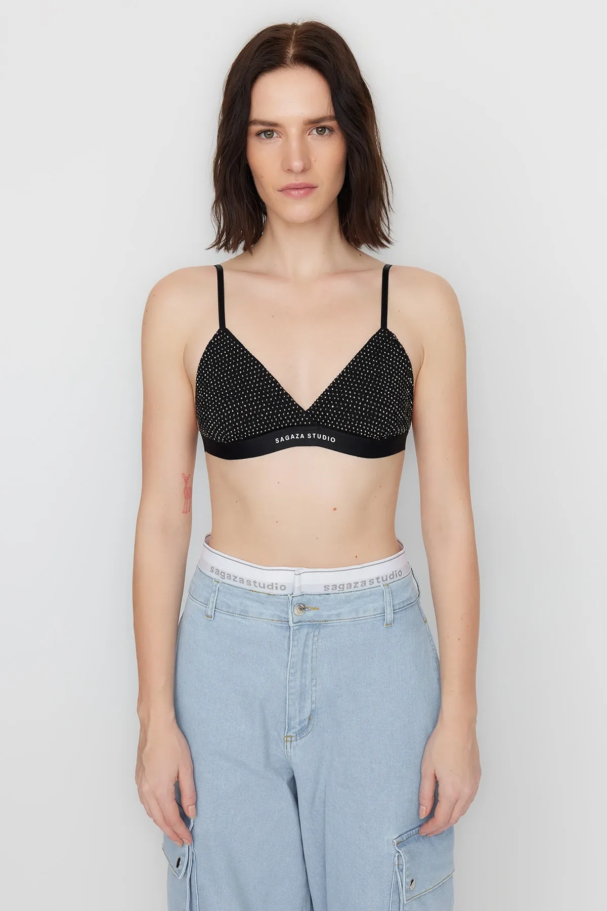 Trendyol Collection  X Sagaza Studio detailliertes Bustier aus schwarzem Stein und Netzstoff TCLSS23BS00001