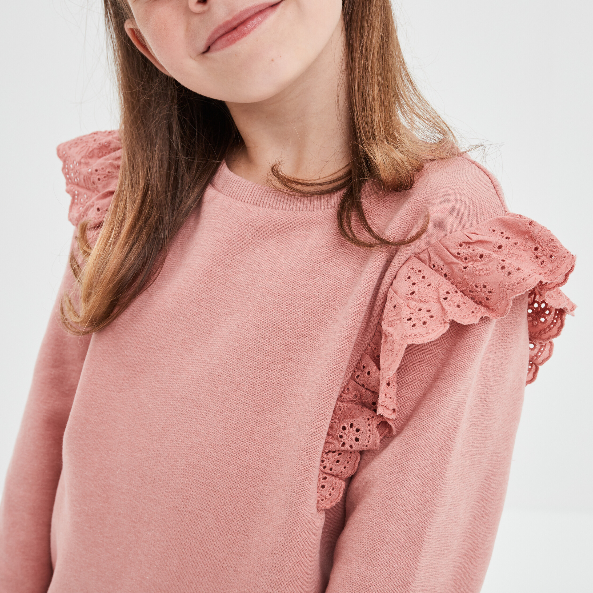 Sweat à volants broderie anglaise Creeks rose fille | La Halle