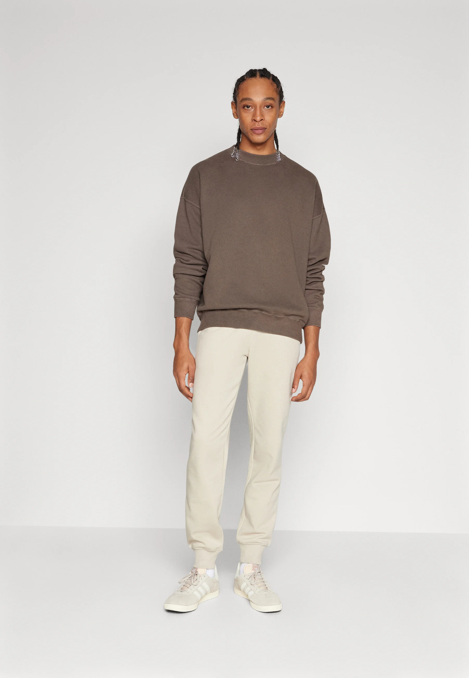 Sudadera esencial de Abercrombie & Fitch