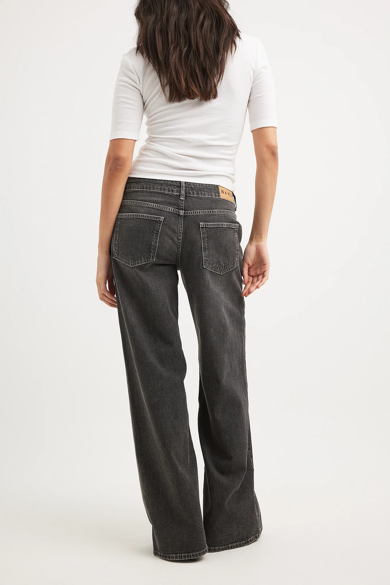 Weite Jeans mit tiefer Taille