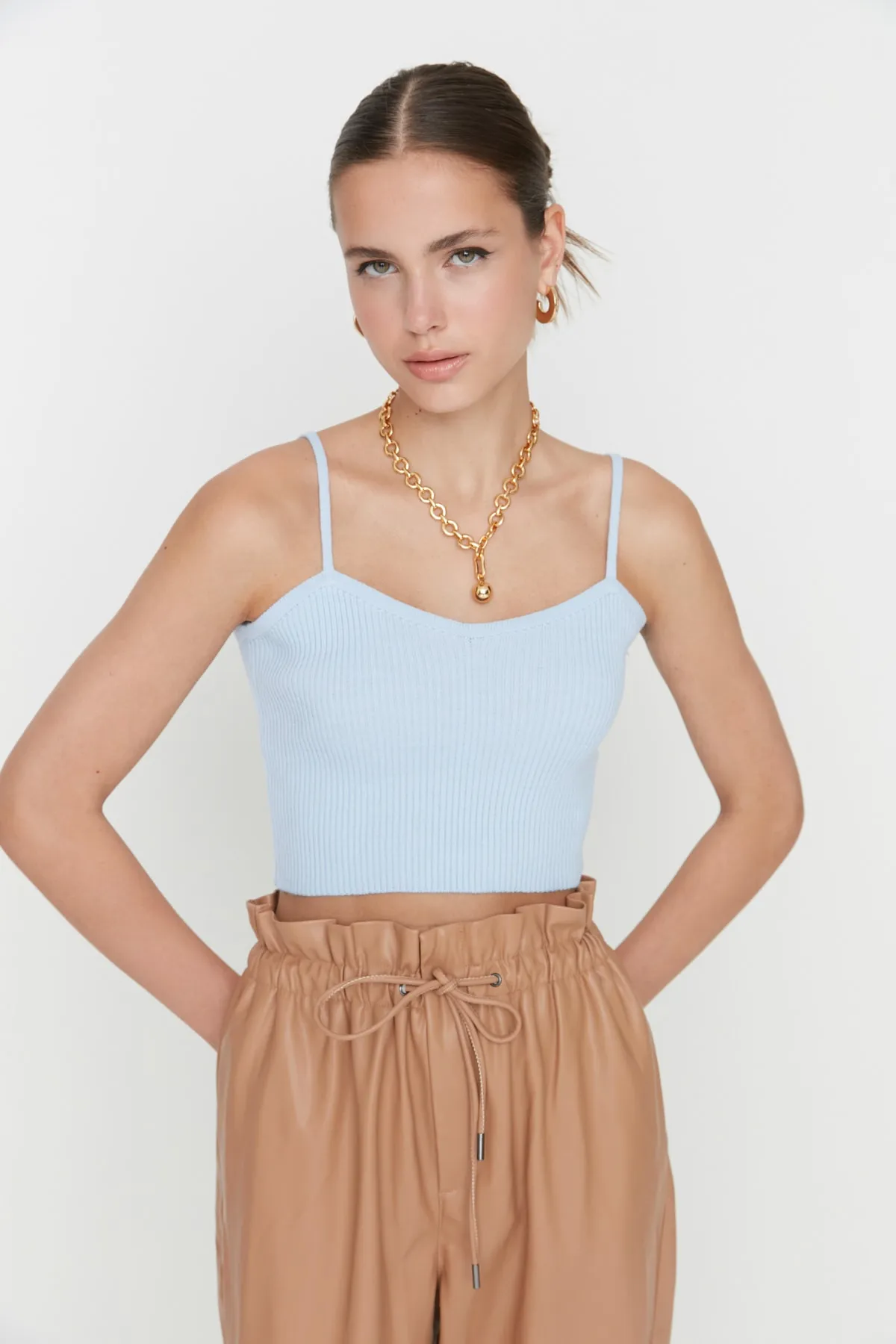Trendyol Collection  Hellblaues Strickset mit Bluse und Cardigan zum Binden TWOSS21HI0002