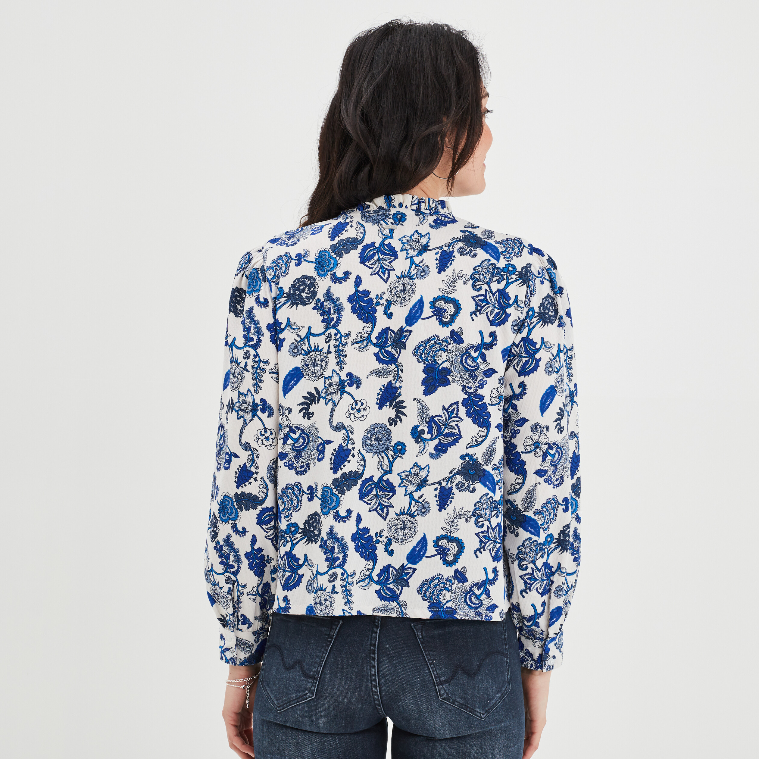 Blouse col à cordons épaules smockées ecru femme | La Halle