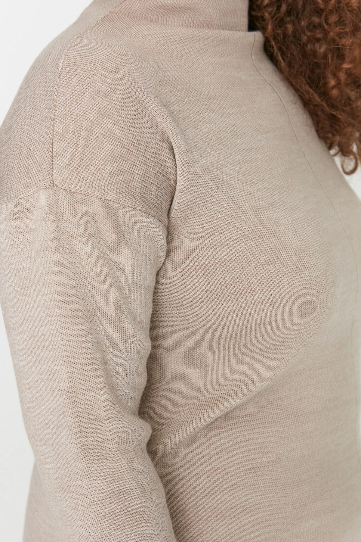 Trendyol Curve  Nerzfarbenes Strickober- und Unterteil-Set mit Stehkragen TBBAW23CP00002