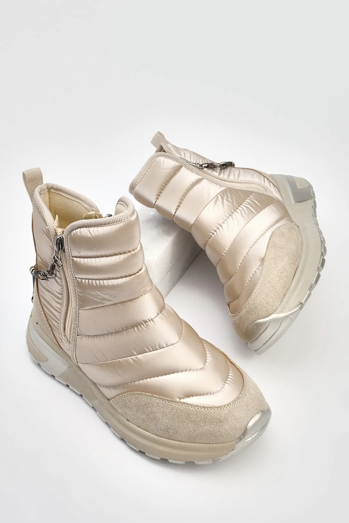 Marjin  Sportstiefel für Damen mit dicker Sohle und Reißverschluss Felezya Beige