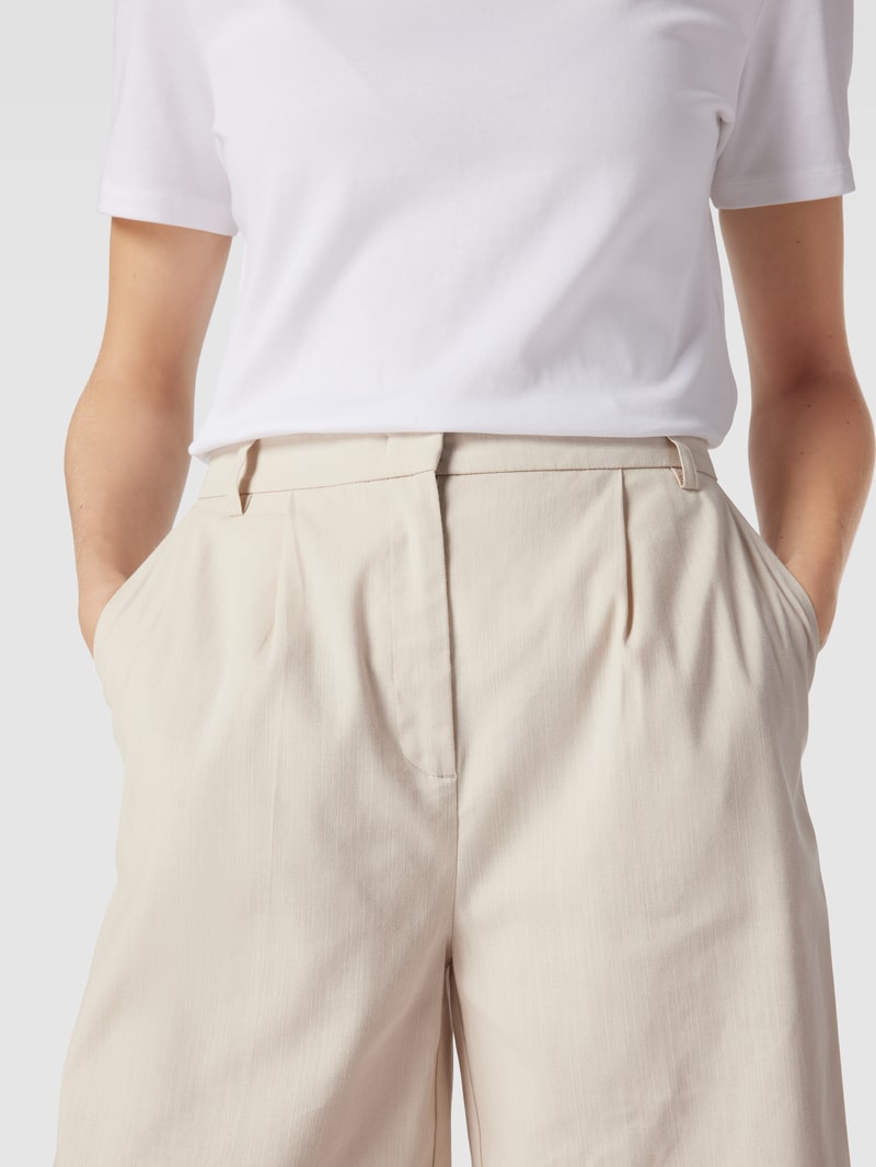 Chino-Shorts mit Bundfalten in sand meliert
