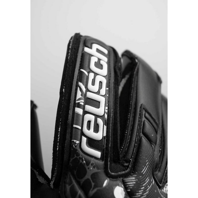 Reusch Attrakt Infinity Resistor   AdaptiveFlex Torwarthandschuhe