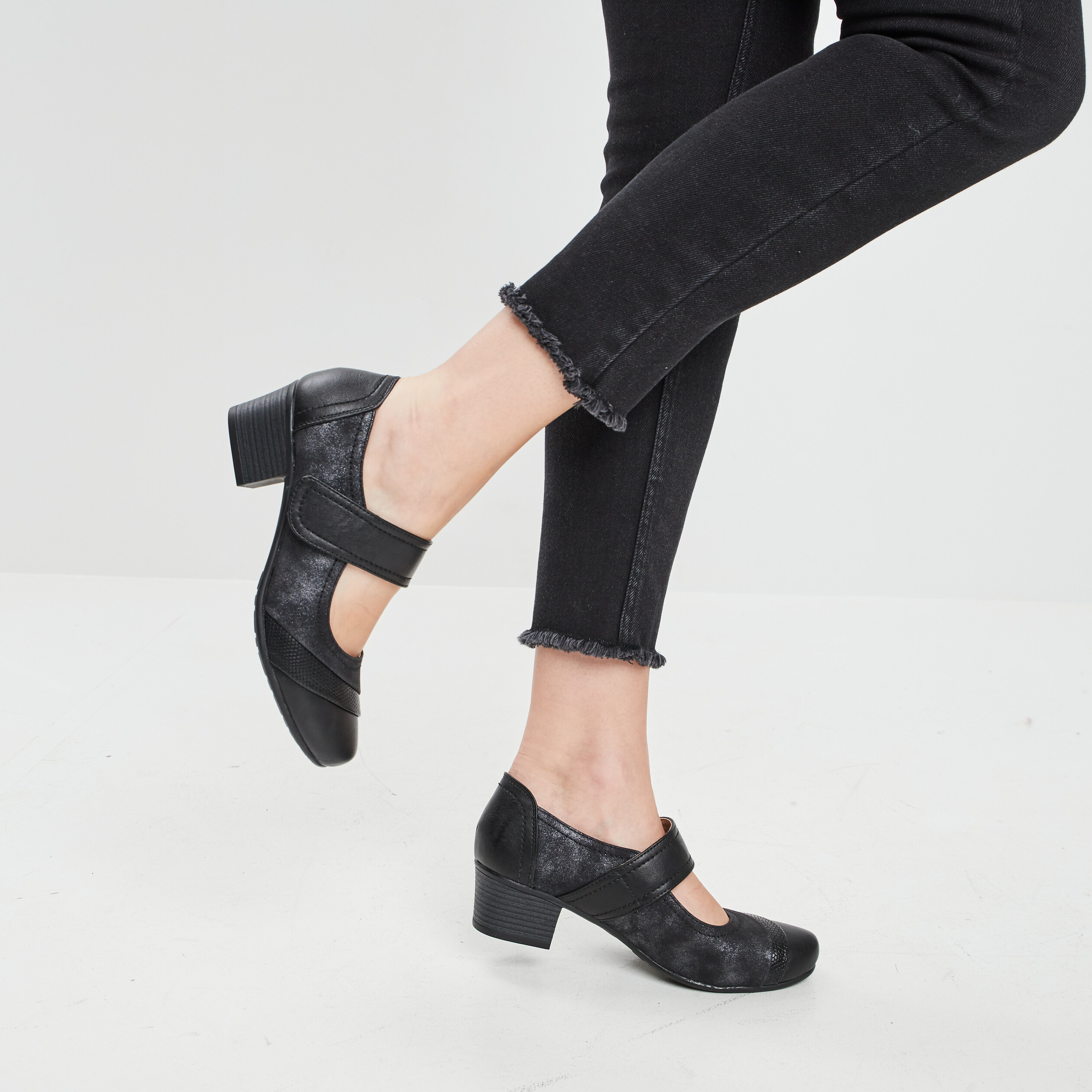 Escarpins en cuir noir femme | La Halle