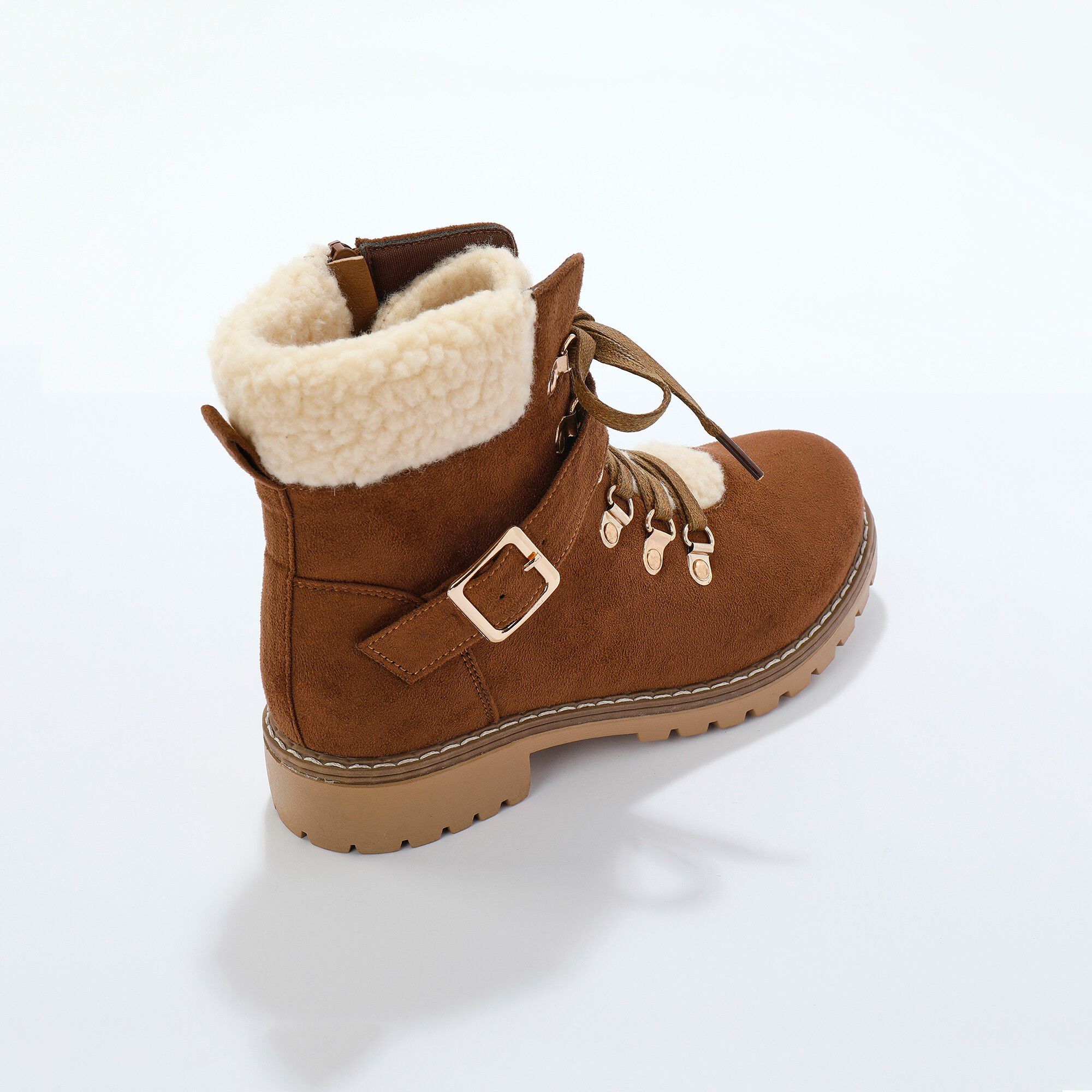 Boots de randonnée, col sherpa et semelle crantée