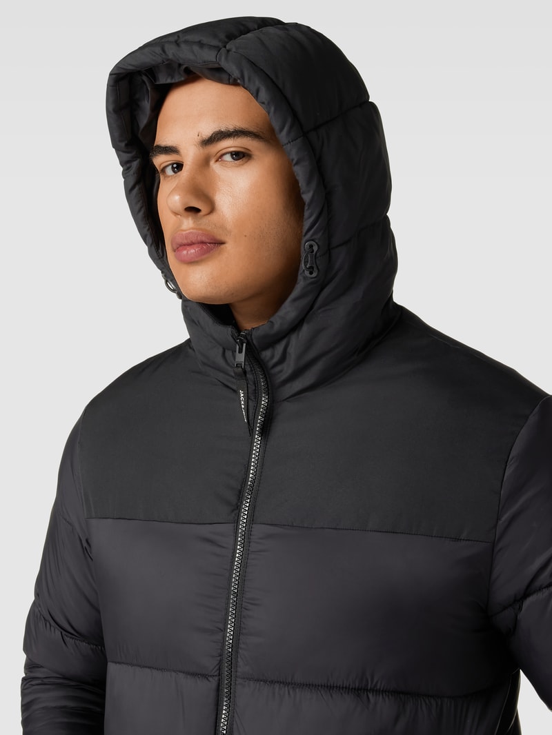 Steppjacke mit Stehkragen Modell 'ETOBY' in schwarz