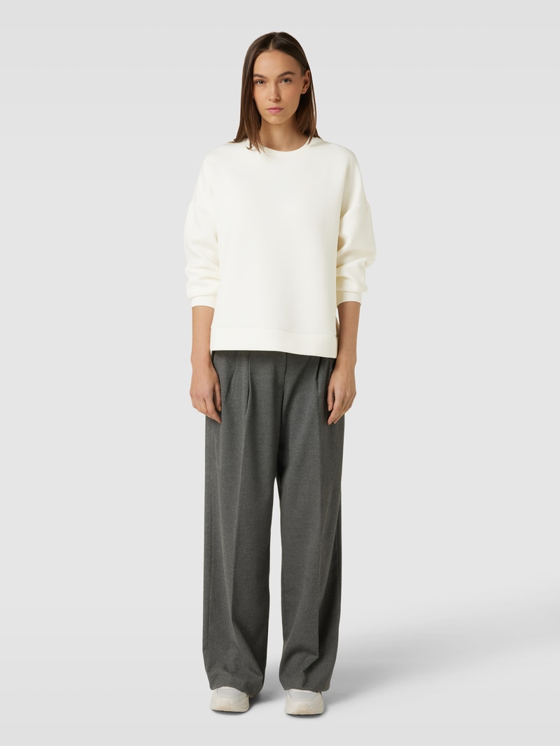 Oversized Sweatshirt mit überschnittenen Schultern in offwhite