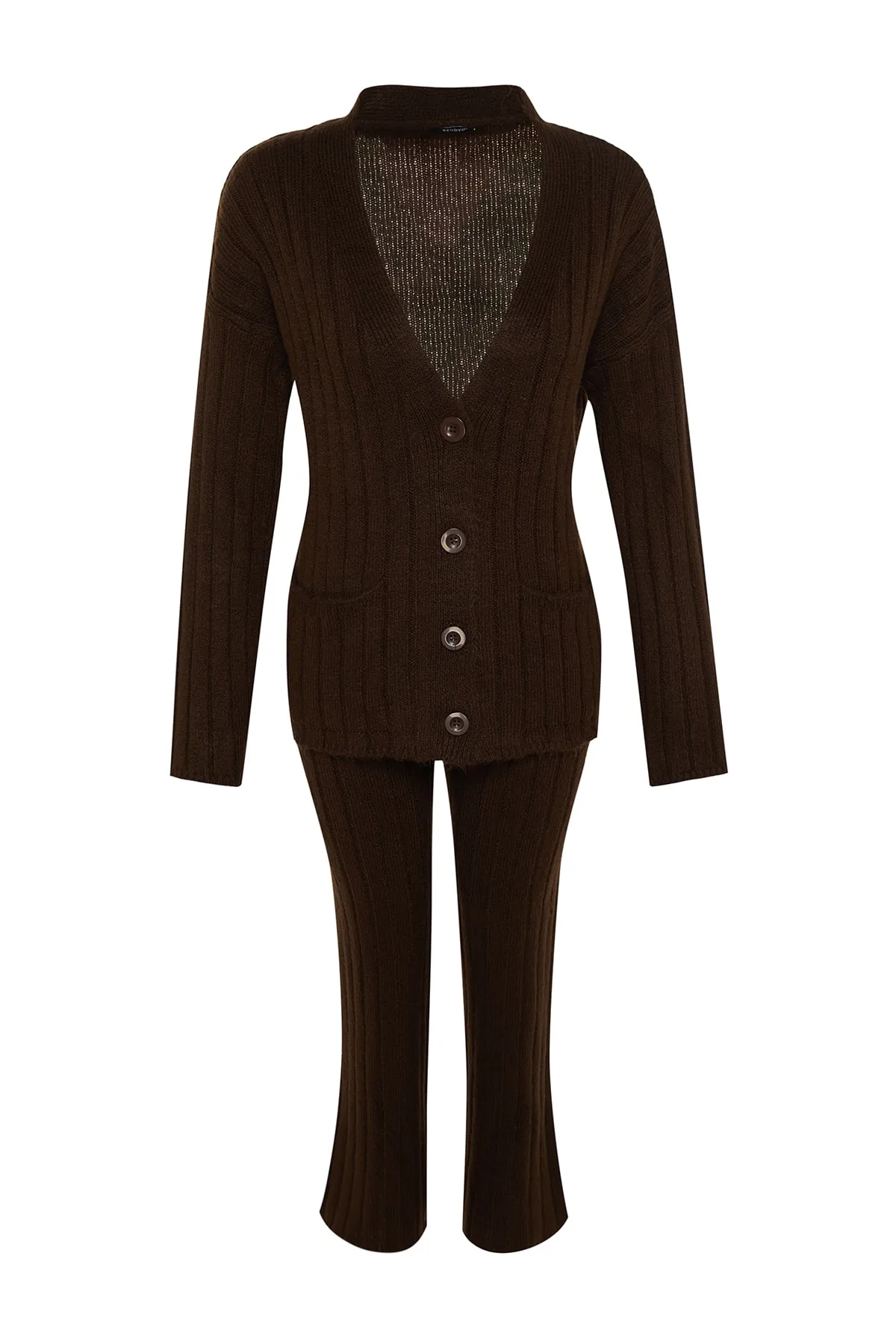 Trendyol Collection  Braunes, weit geschnittenes Set aus Oberteil und Unterteil aus weicher Strickware TWOAW22AU0128