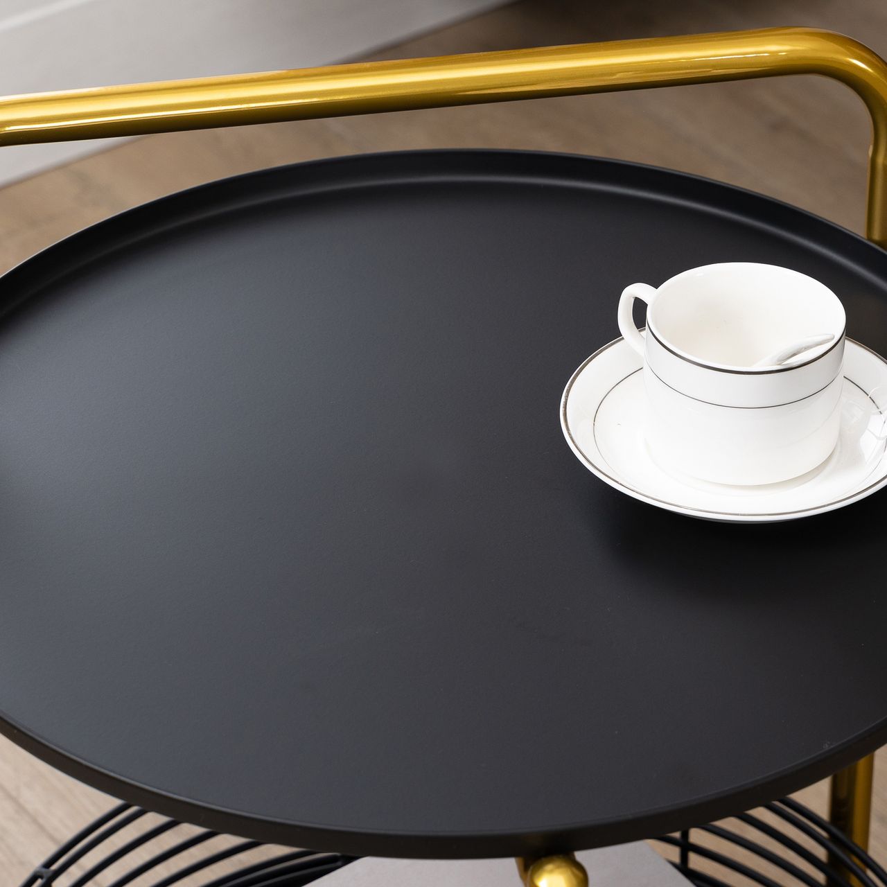 HOMCOM Beistelltisch 2-in-1 Design Rund Nachttisch Couchtisch mit Ablagen Serviertablett Industrie-Design Sofatisch Kaffeetisch für Schlafzimmer Wohnzimmer Stahl Schwarz Gold 43 x 45 x 61,5 cm