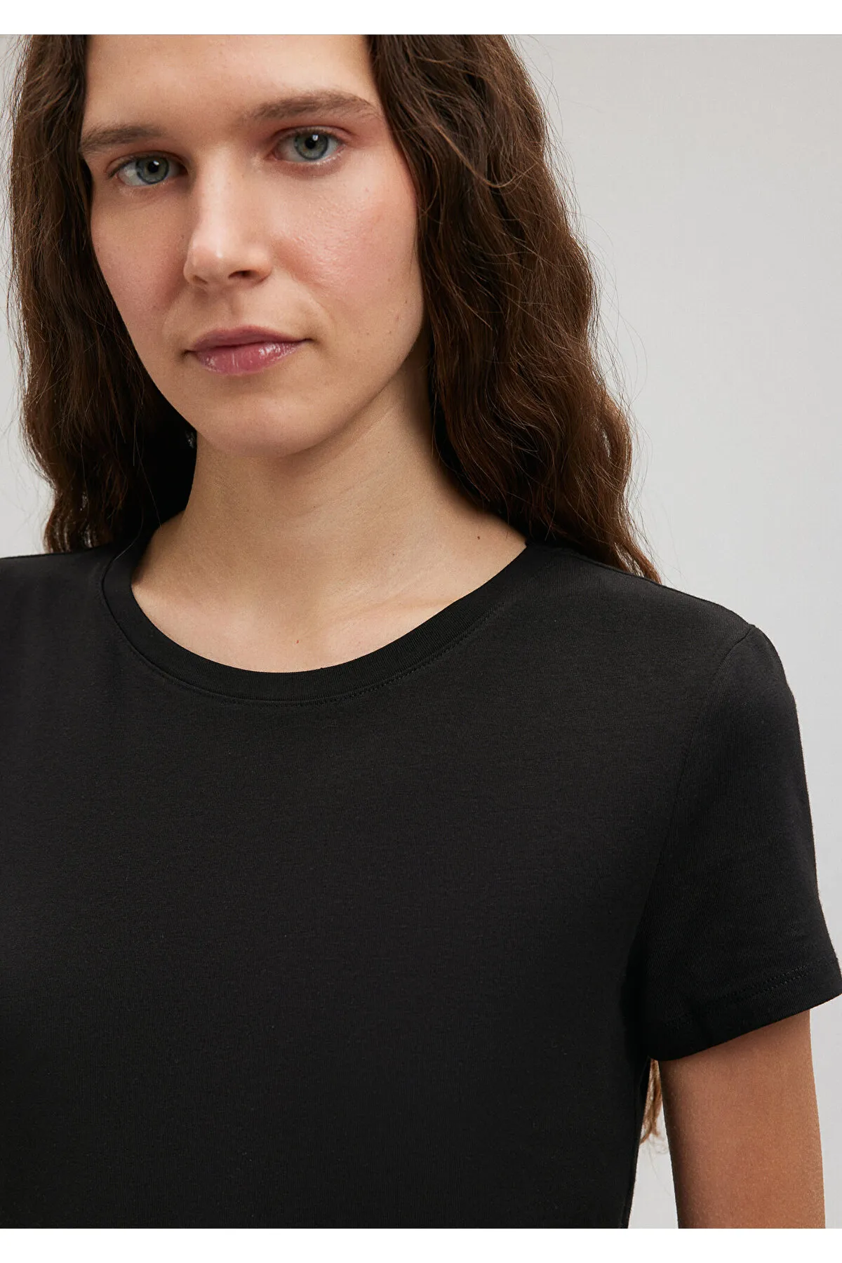 Mavi  Schwarzes Stretch-Basic-T-Shirt - Taillierter Schnitt162767-900