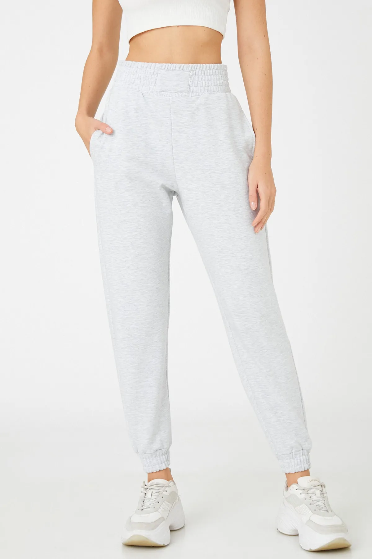 Koton  Damen-Jogger-Jogginghose mit extra hoher Taille und Taschendetails 3sal40018ık