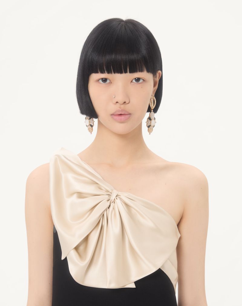 Vestido curto de crepe de alta costura