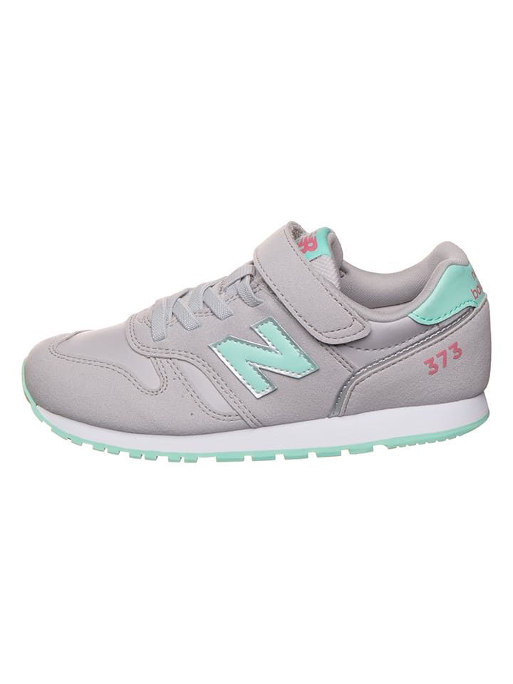 New Balance Sneakers in Grau günstig kaufen