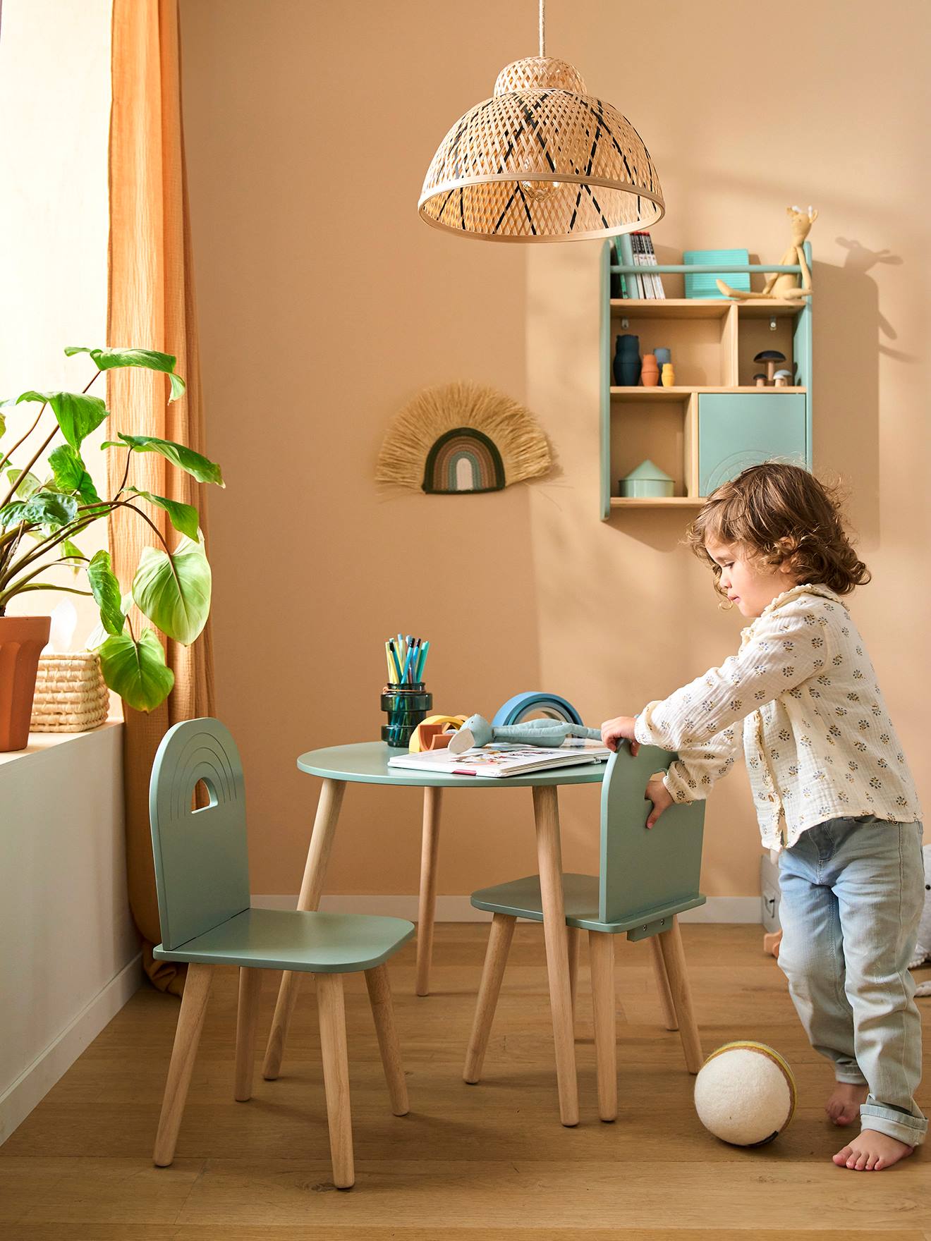 Vertbaudet Kinderzimmer-Set: Tisch & 2 Stühle REGENBOGEN - salbeigrün