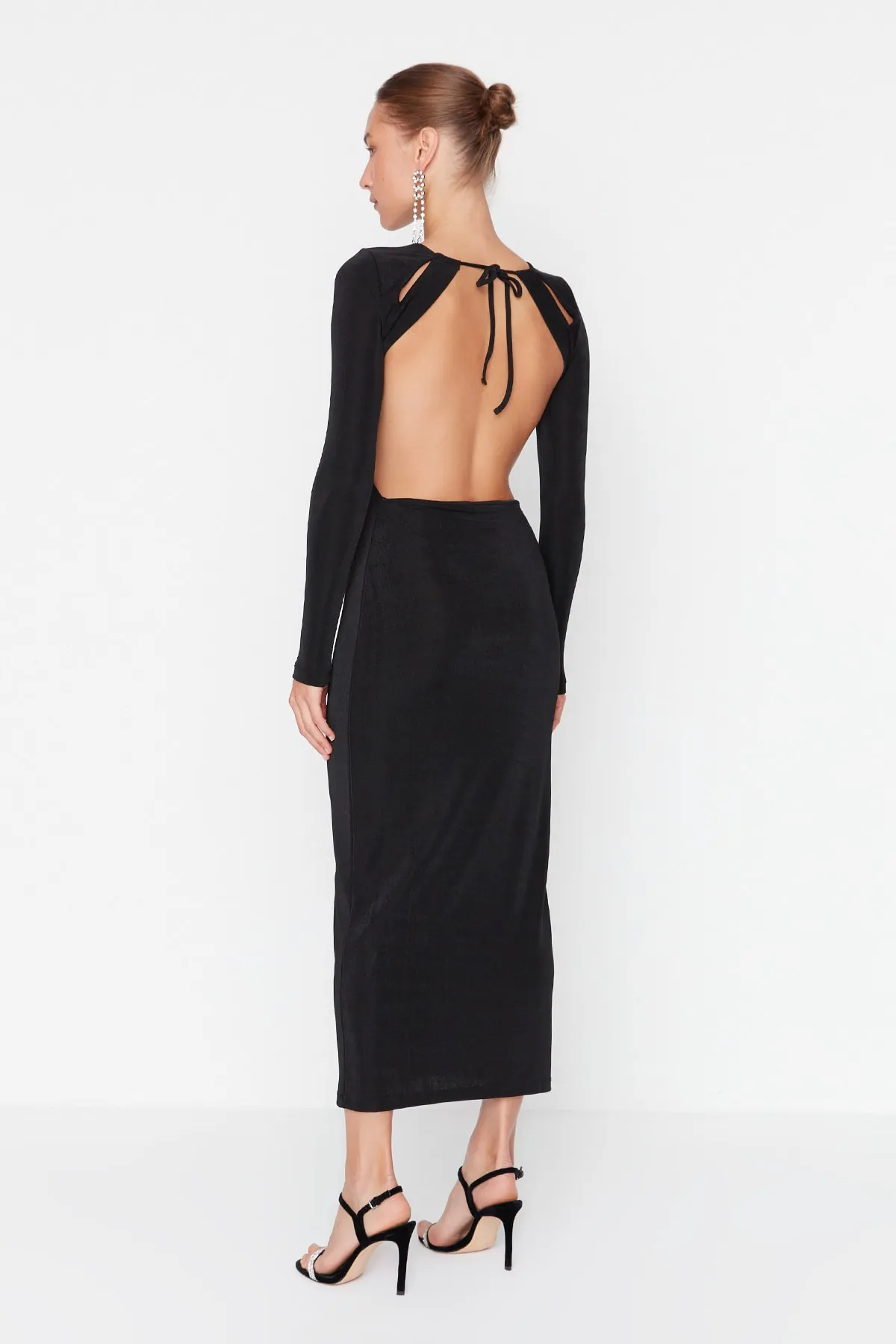 Trendyol Collection  Schwarzes, stilvolles Abendkleid TPRSS23AE00157