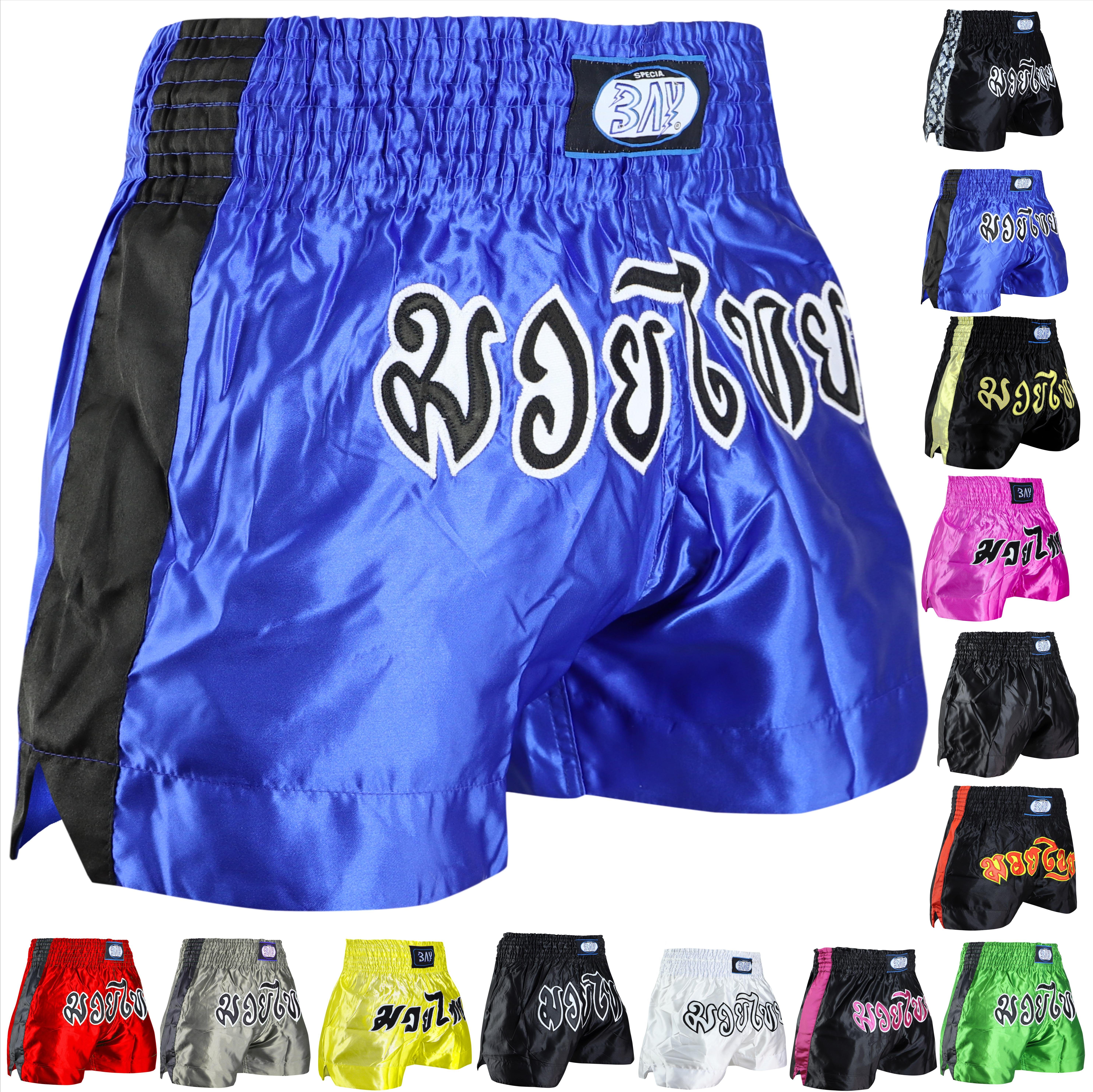 BAY-Sports Sporthose Muay Thai Kick Hose Shorts Thaiboxhose Thaiboxen MMA kurz Kickboxen (MMA, Krav Maga, XXS - XXL, traditionell mit aufgenähter Thai Schrift) Modell Remy