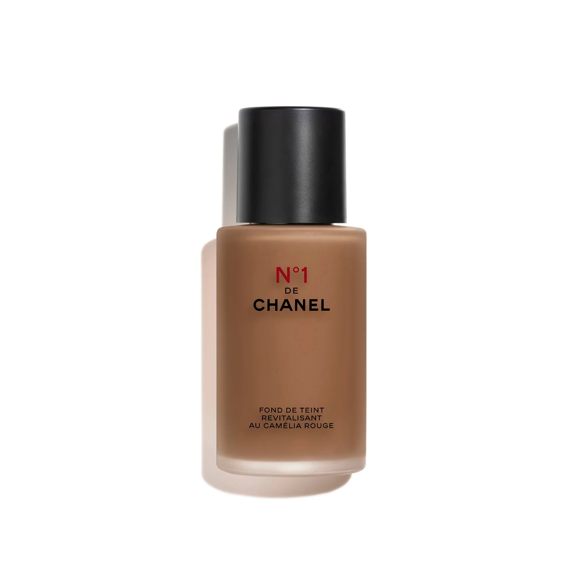 N°1 DE CHANEL REVITALISERENDE FOUNDATION - LYSNENDE - FUGTGIVENDE - BESKYTTENDE