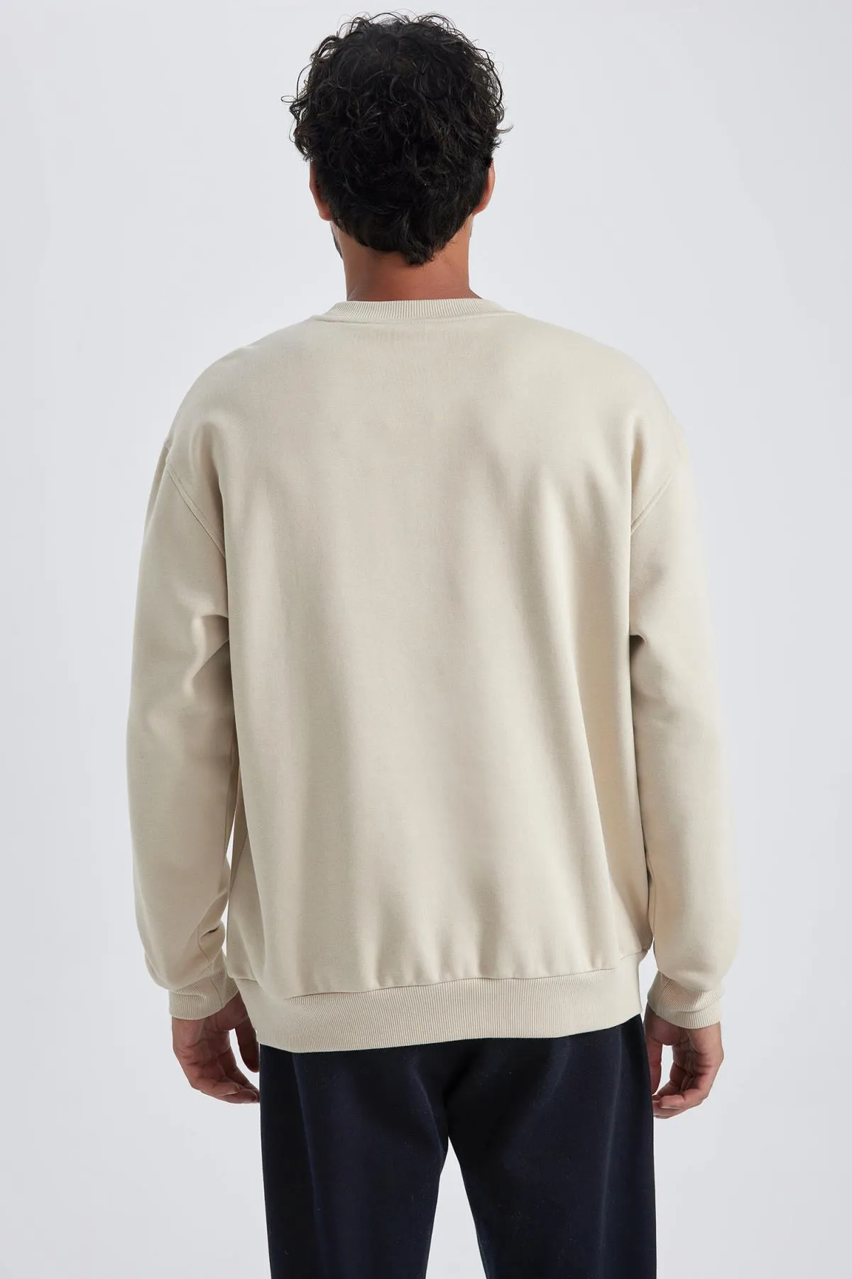 DeFacto  Basic-Sweatshirt mit Rundhalsausschnitt in Oversize-Passform