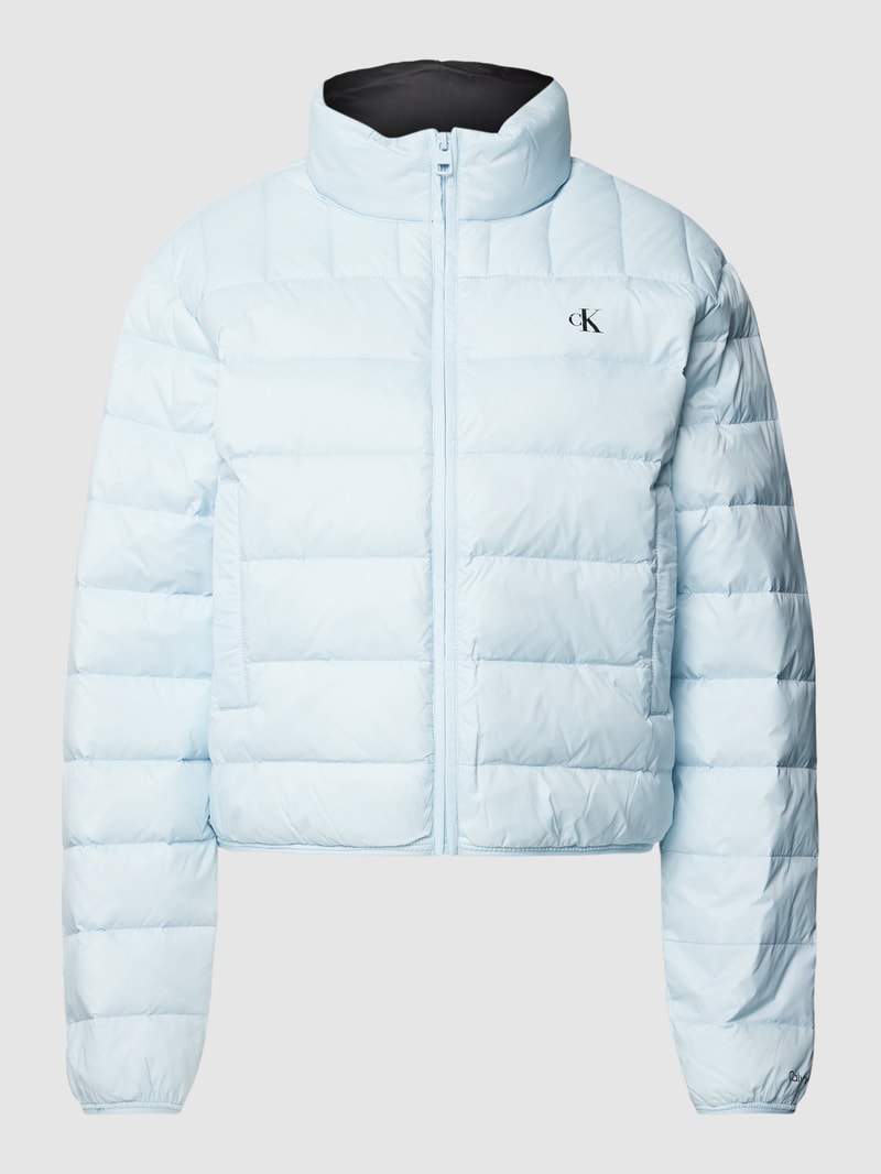 Steppjacke mit Label-Detail in hellblau