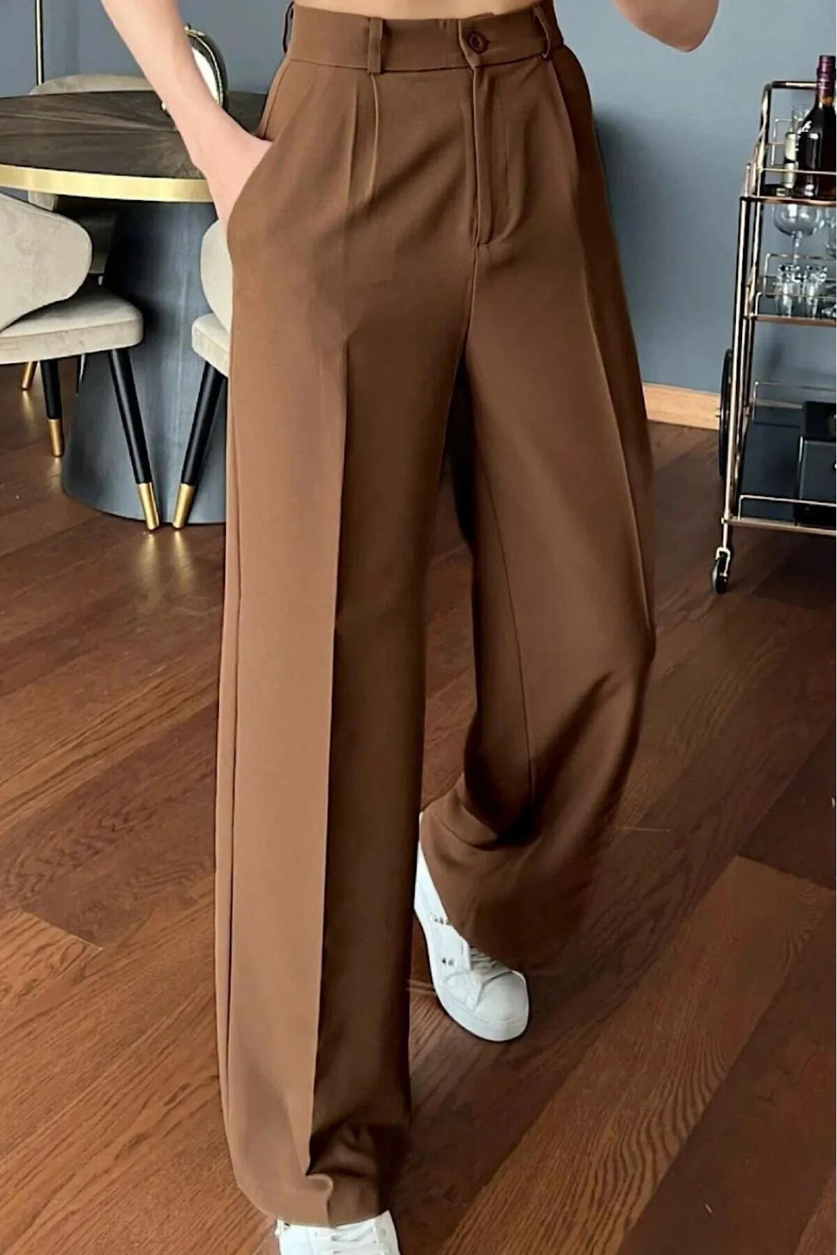 modazoom  Braune Palazzo-Hose mit hoher Taille und Falten für Damen